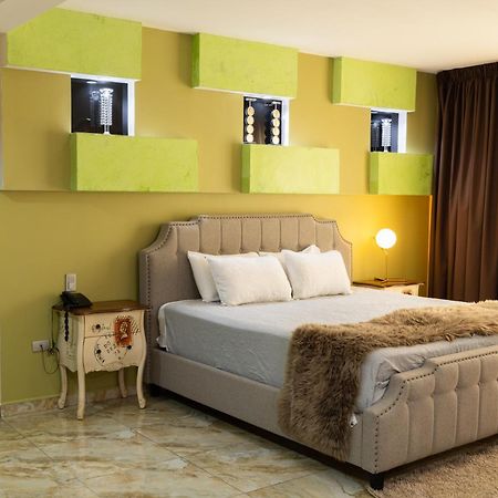 Basha Hotel & Restaurant 산페드로술라 외부 사진