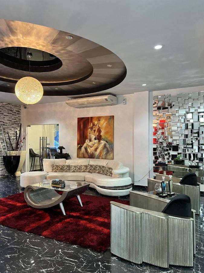 Basha Hotel & Restaurant 산페드로술라 외부 사진
