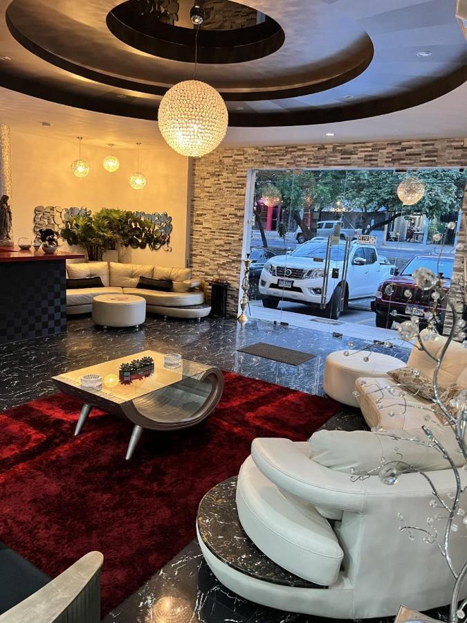 Basha Hotel & Restaurant 산페드로술라 외부 사진