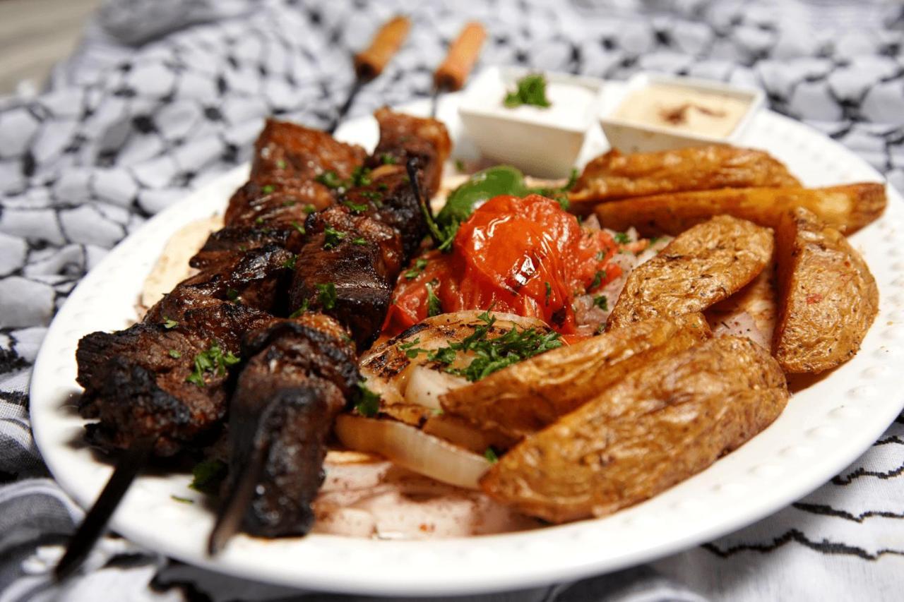 Basha Hotel & Restaurant 산페드로술라 외부 사진