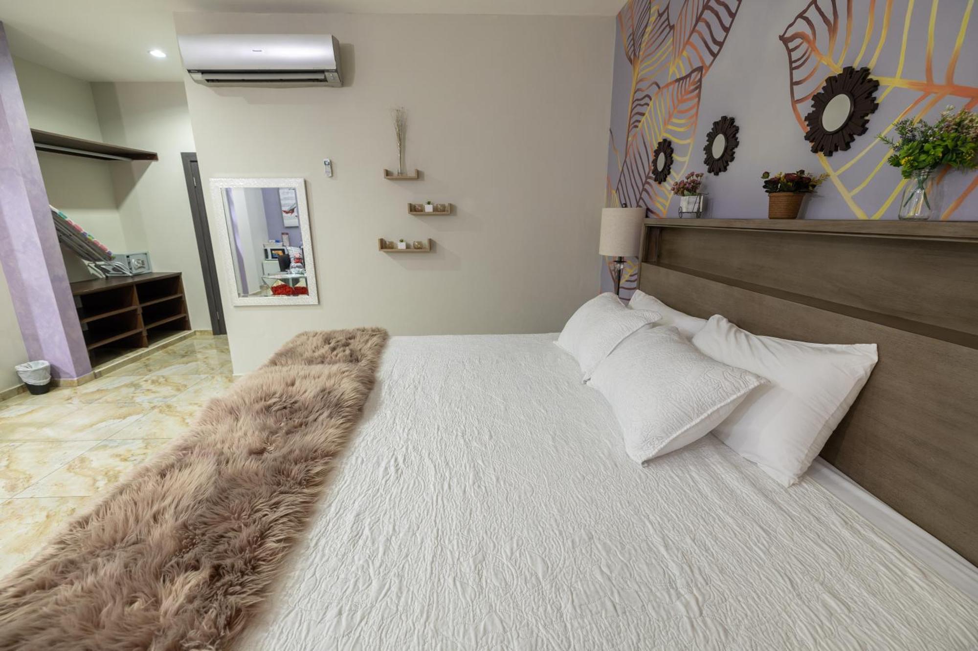 Basha Hotel & Restaurant 산페드로술라 외부 사진